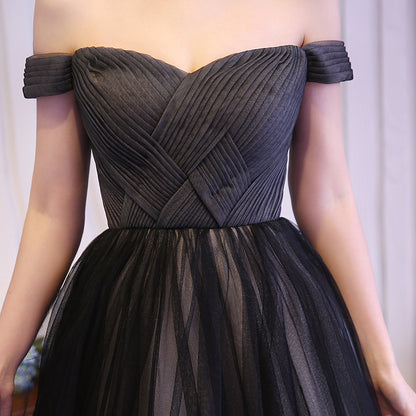 One-shoulder evening dress