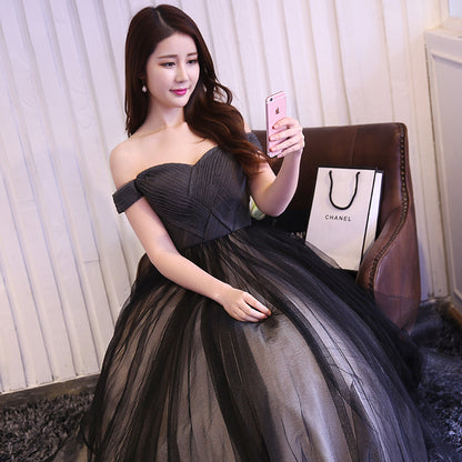 One-shoulder evening dress