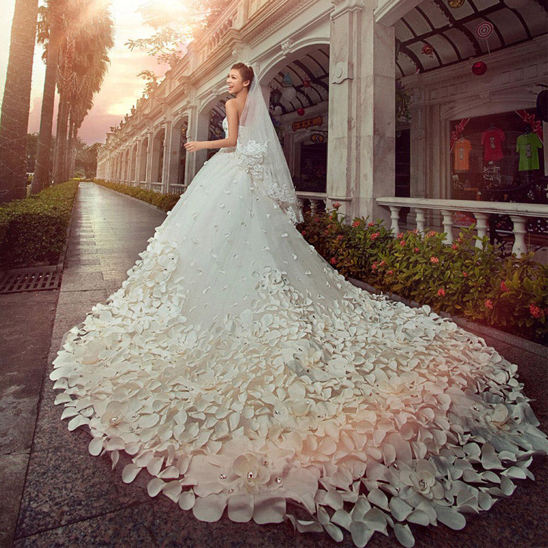 Bridal Fashion Simple Trailing Wedding Dress