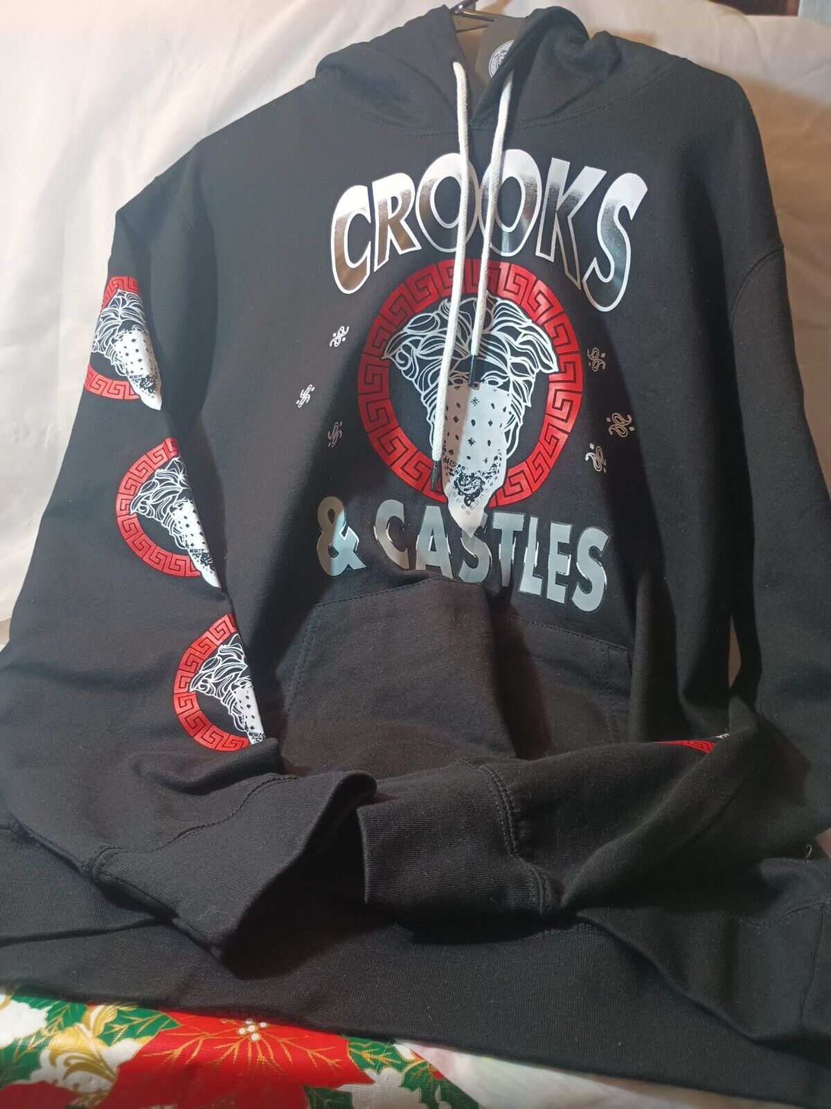 New CROOKS AND CASTLES Pullover Black/Red Size XL